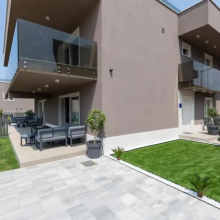 A&a1 A&a2 Apartment
